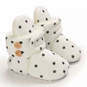 Babies non skid soft booties, White